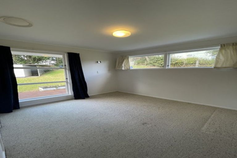 Photo of property in 14 Pemberton Avenue, Bayview, Auckland, 0629