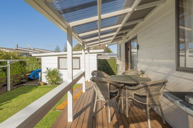 Photo of property in 4a Roretana Drive, Athenree, Katikati, 3177