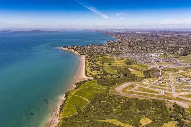 Photo of property in 48 Longshore Drive, Long Bay, Auckland, 0630