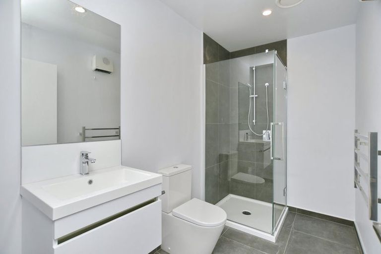 Photo of property in 1b Malaga Crescent, Harewood, Christchurch, 8051