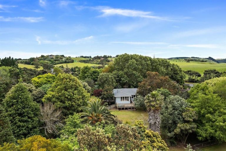 Photo of property in 1622 South Head Road, South Head, Helensville, 0874