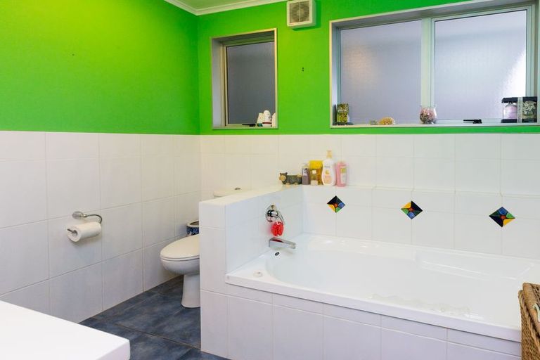 Photo of property in 162 Limbrick Street, Terrace End, Palmerston North, 4410