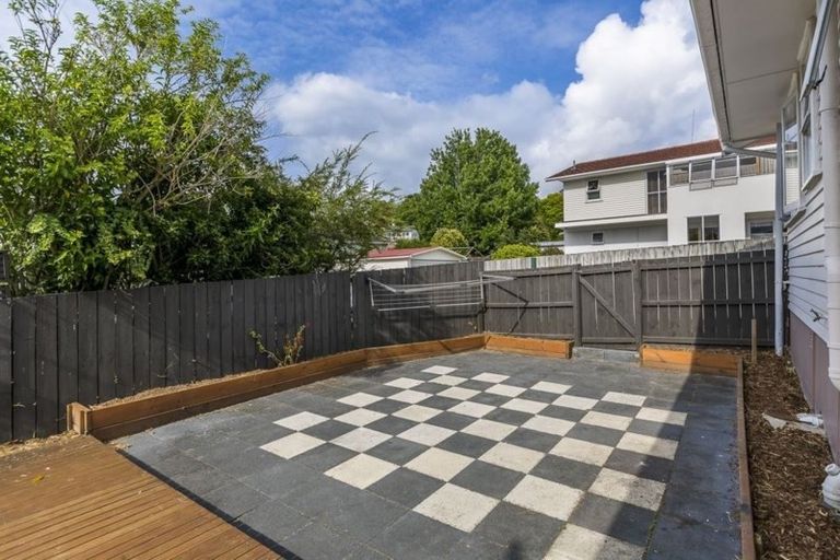 Photo of property in 1/65 Weldene Avenue, Glenfield, Auckland, 0629