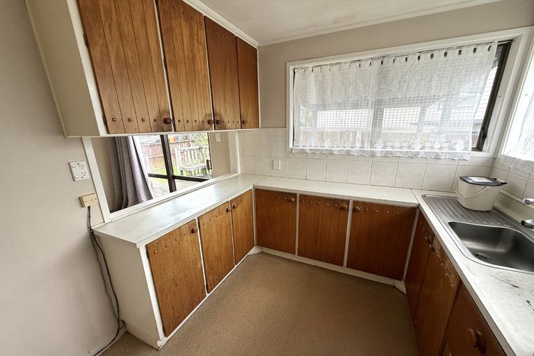 Photo of property in 13 Kern Place, Manurewa, Auckland, 2102