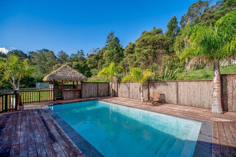 Photo of property in 1469 East Coast Road, Redvale, Albany, 0794