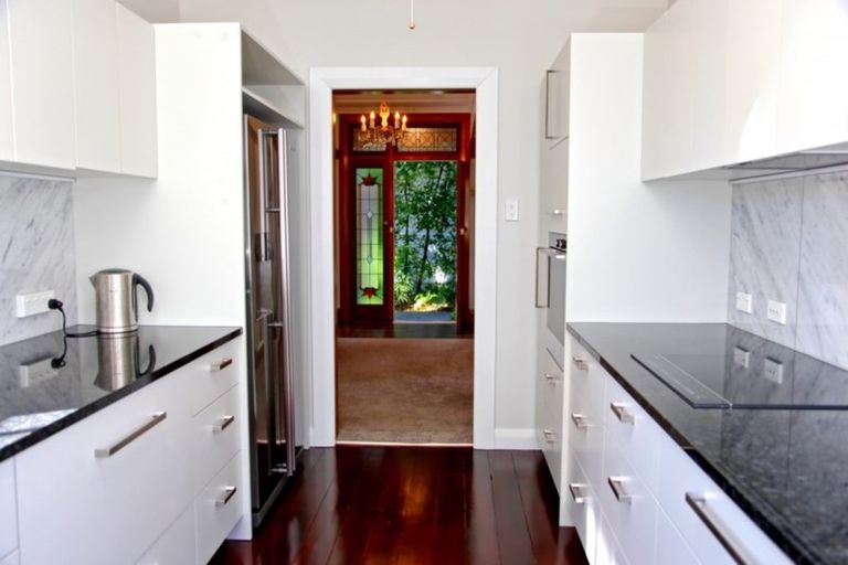 Photo of property in 24 Hinau Street, Woburn, Lower Hutt, 5010