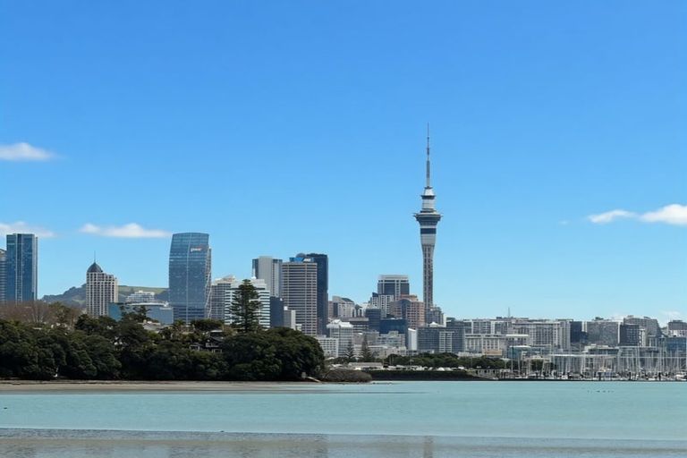Photo of property in 2/14 Taharoto Road, Takapuna, Auckland, 0622