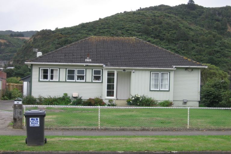 Photo of property in 115 Molesworth Street, Taita, Lower Hutt, 5011