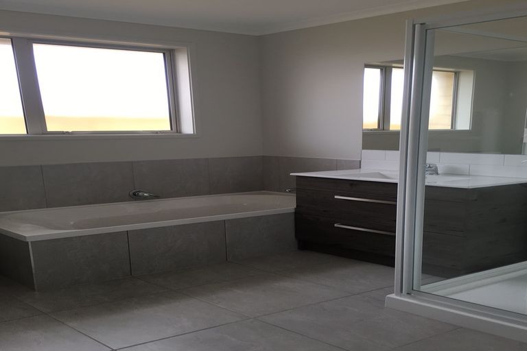 Photo of property in 7 Oka Street, Papamoa Beach, Papamoa, 3118