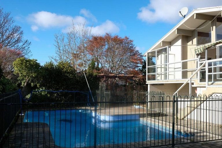 Photo of property in 4 Hawkswood Place, Avonhead, Christchurch, 8042