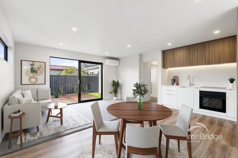 Photo of property in 2/35 Leitch Street, Somerfield, Christchurch, 8024
