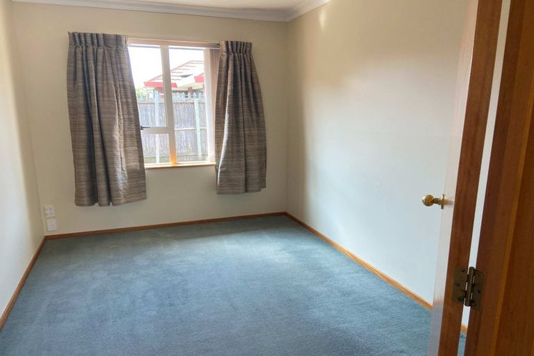 Photo of property in 2/42f Merrin Street, Avonhead, Christchurch, 8042