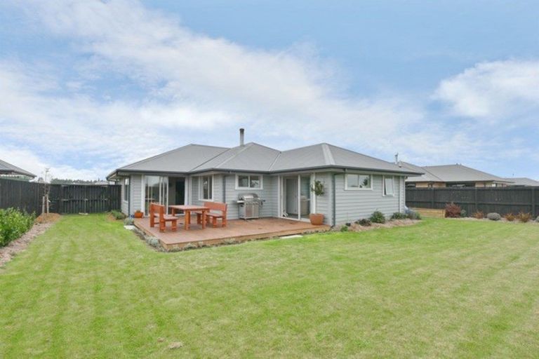 Photo of property in 11 Cassini Place, Leeston, 7632