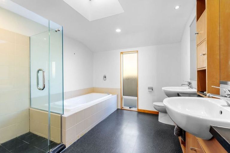 Photo of property in 25 Te Awakura Terrace, Mount Pleasant, Christchurch, 8081