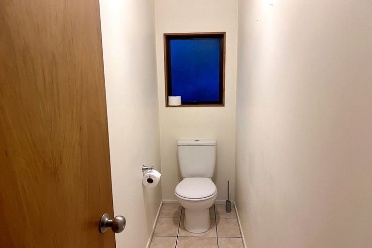 Photo of property in 1 Elgin Place, Red Beach, 0932