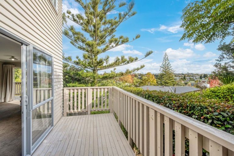 Photo of property in 11 Evelyn Road, Cockle Bay, Auckland, 2014