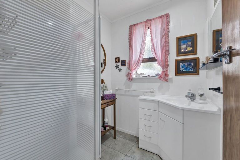 Photo of property in 21 Mills Street, Eltham, 4322