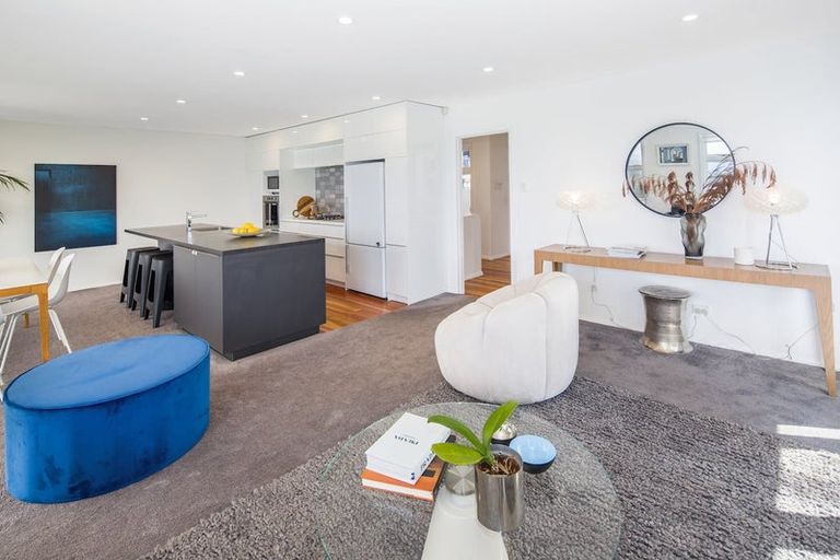 Photo of property in 21 Thane Road, Roseneath, Wellington, 6011