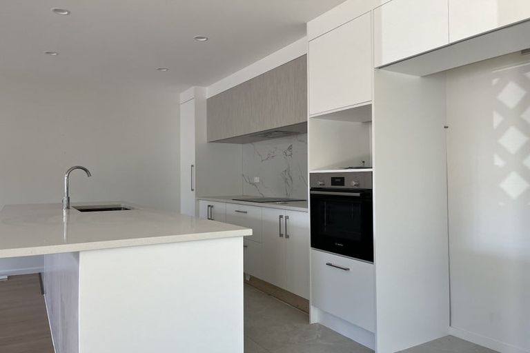 Photo of property in 3d Scotts Road, Manurewa East, Auckland, 2102