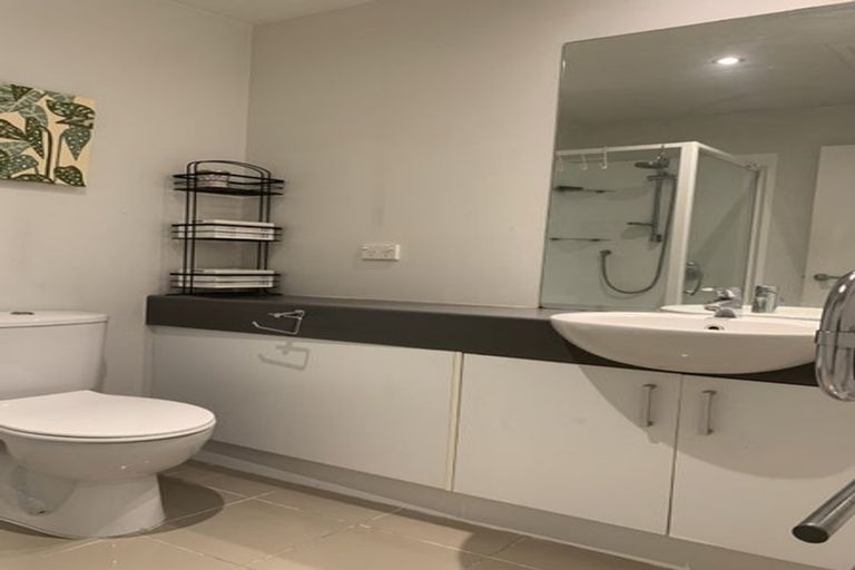 Photo of property in 3c/60 Masons Road, Oteha, Auckland, 0632