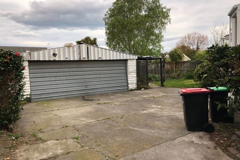 Photo of property in 232 Avonhead Road, Avonhead, Christchurch, 8042