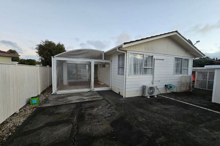 Photo of property in 3 Casuarina Road, Half Moon Bay, Auckland, 2012