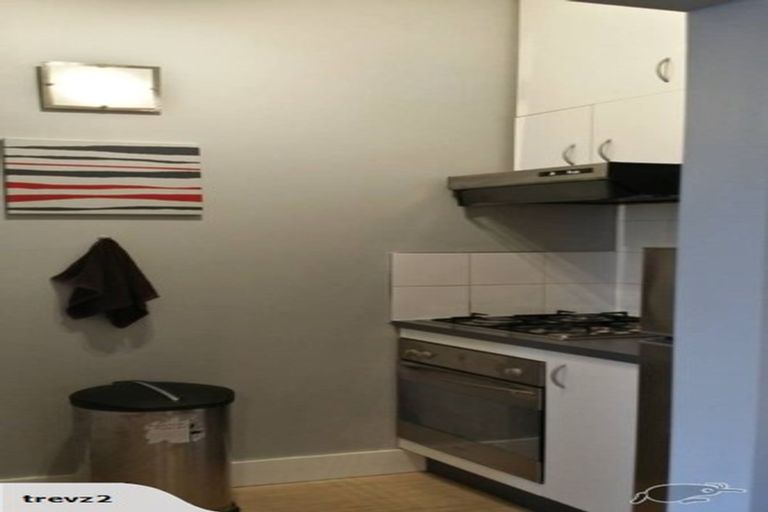 Photo of property in Devonport Apartments, 23/127 Saint Aubyn Street, New Plymouth, 4310