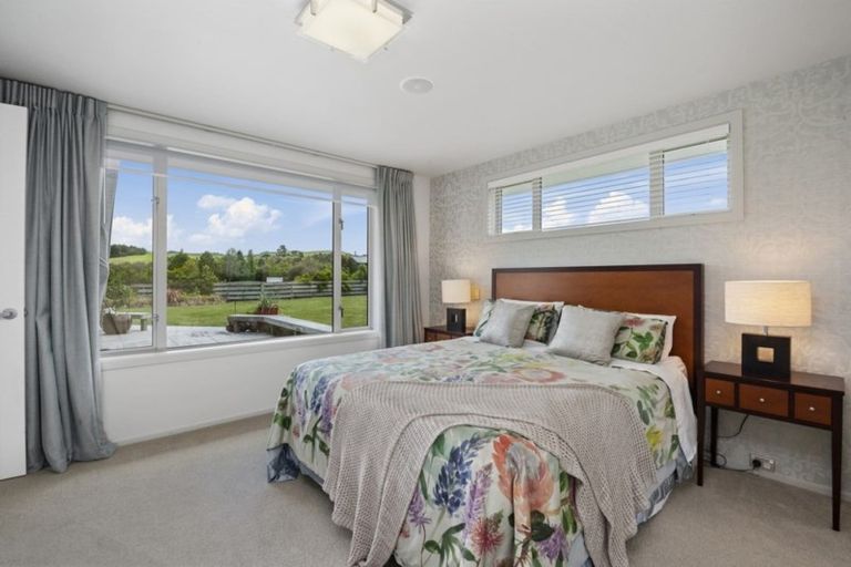 Photo of property in 94 Lisland Drive, Kinloch, Taupo, 3377