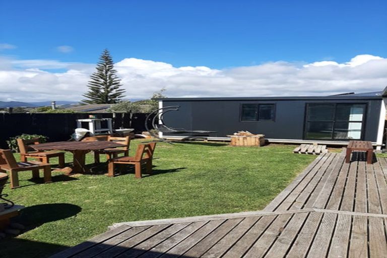Photo of property in 51 Mazengarb Road, Paraparaumu Beach, Paraparaumu, 5032