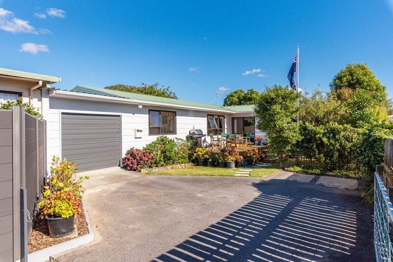 Photo of property in 9b Kanawa Street, Waikanae, 5036