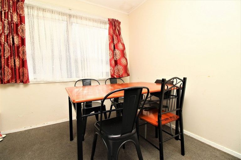Photo of property in 12 Harwell Place, Mangere, Auckland, 2022