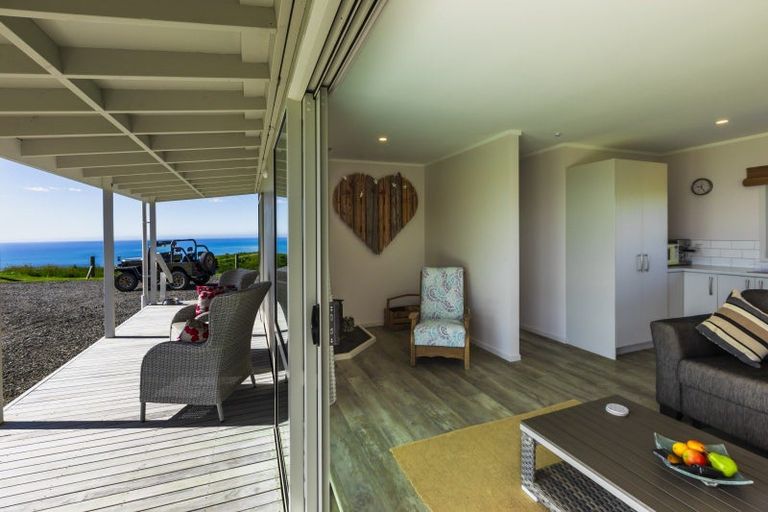 Photo of property in 23 Netherton Road, Omakere, 4271