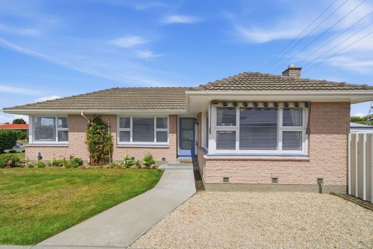 Photo of property in 53 Boston Avenue, Hornby, Christchurch, 8042