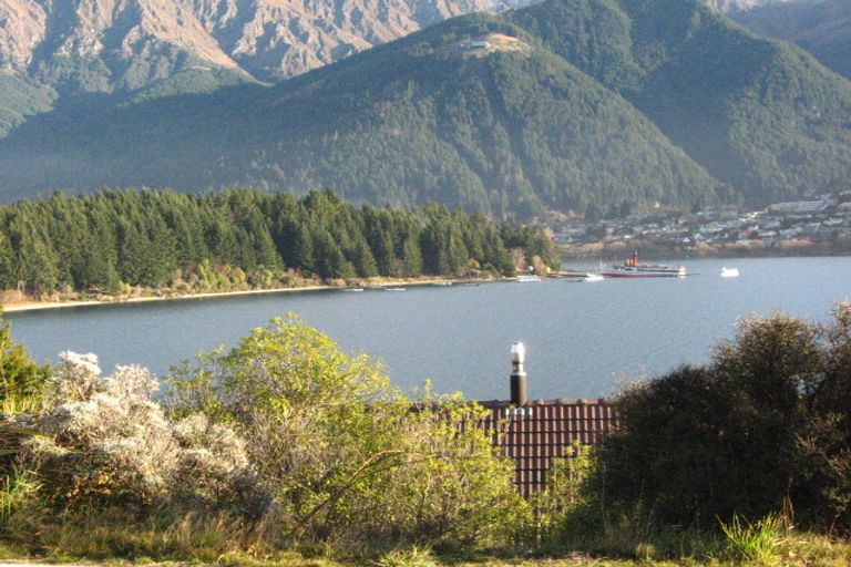 Photo of property in 663 Peninsula Road, Kelvin Heights, Queenstown, 9300
