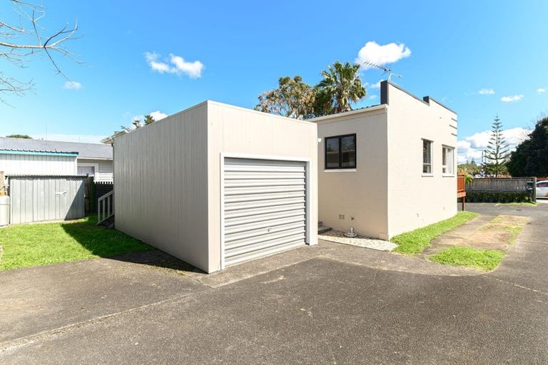 Photo of property in 1/18 Northcote Road, Takapuna, Auckland, 0622