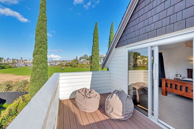 Photo of property in 16 Commodore Parry Road, Castor Bay, Auckland, 0620