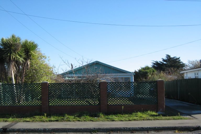 Photo of property in 92 Palmers Road, New Brighton, Christchurch, 8083