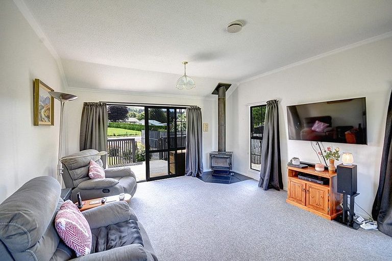 Photo of property in 9 Lynas Street, Outram, 9019