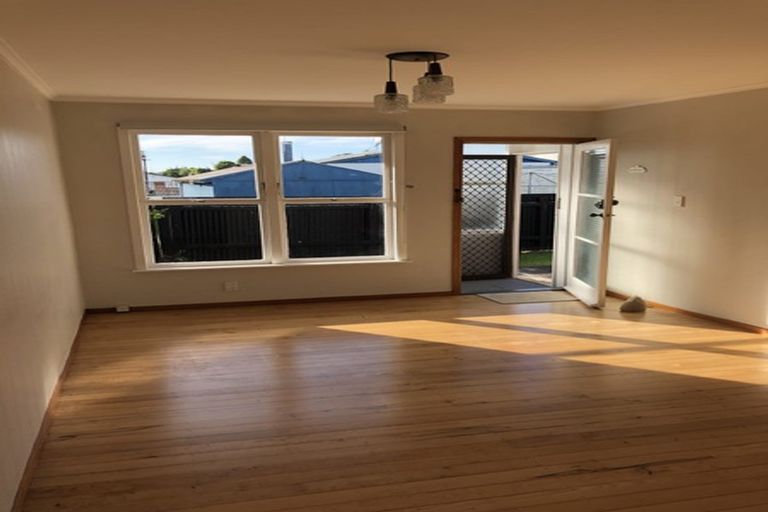 Photo of property in 4/10 Walker Road, Point Chevalier, Auckland, 1022