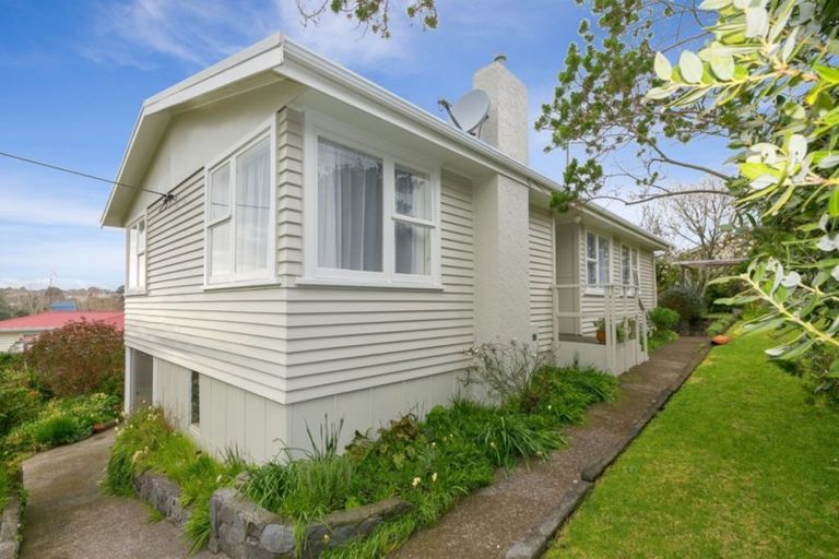 Photo of property in 6 Wiremu Place, Blagdon, New Plymouth, 4310