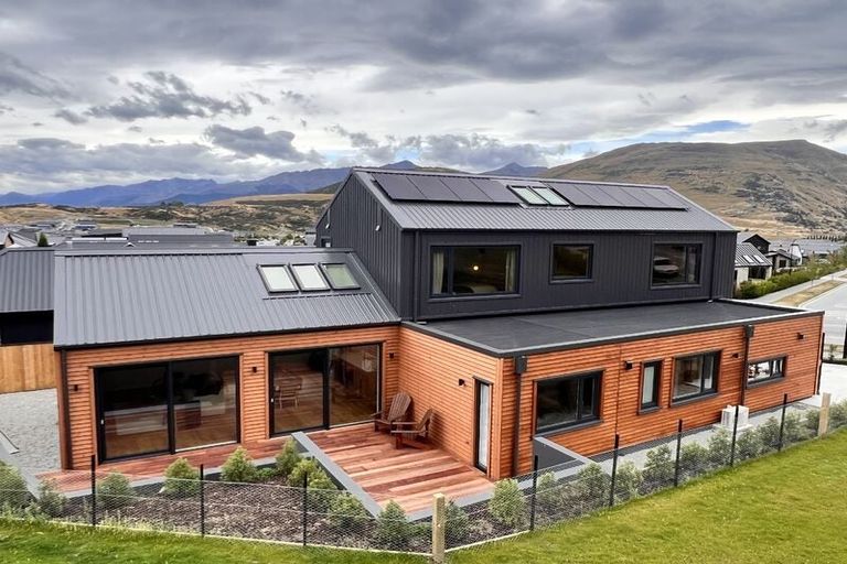 Photo of property in 35 Jack Hanley Drive, Jacks Point, Queenstown, 9371