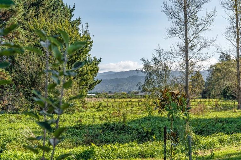 Photo of property in 38 Clifton Avenue, Carterton, 5713