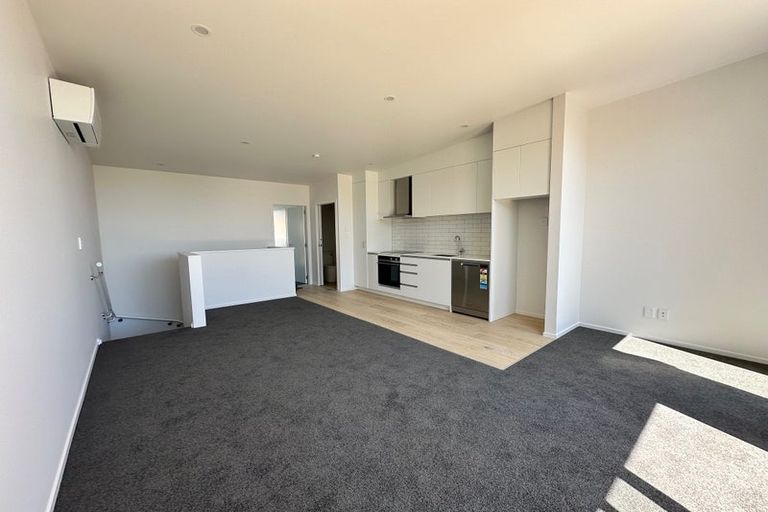 Photo of property in 37 Kamahi Place, Paraparaumu, 5032