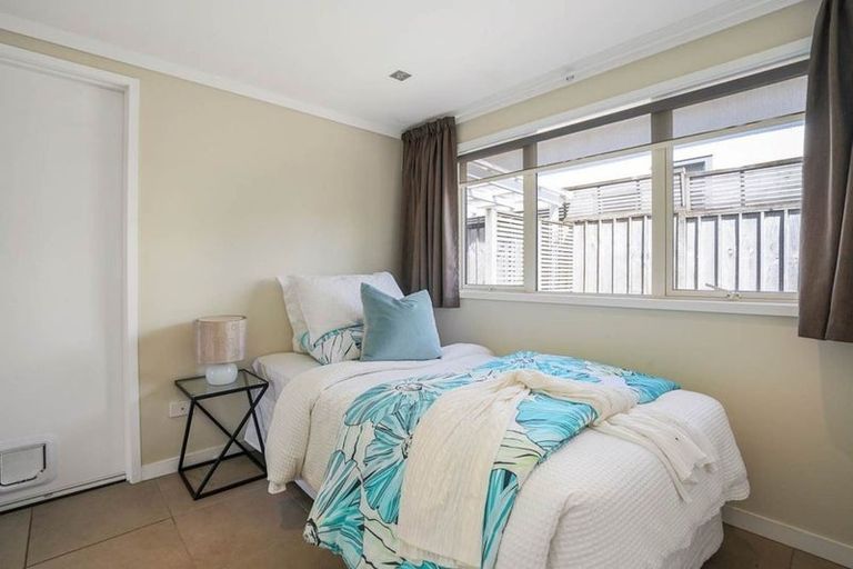Photo of property in 2/57 Kitchener Road, Milford, Auckland, 0620