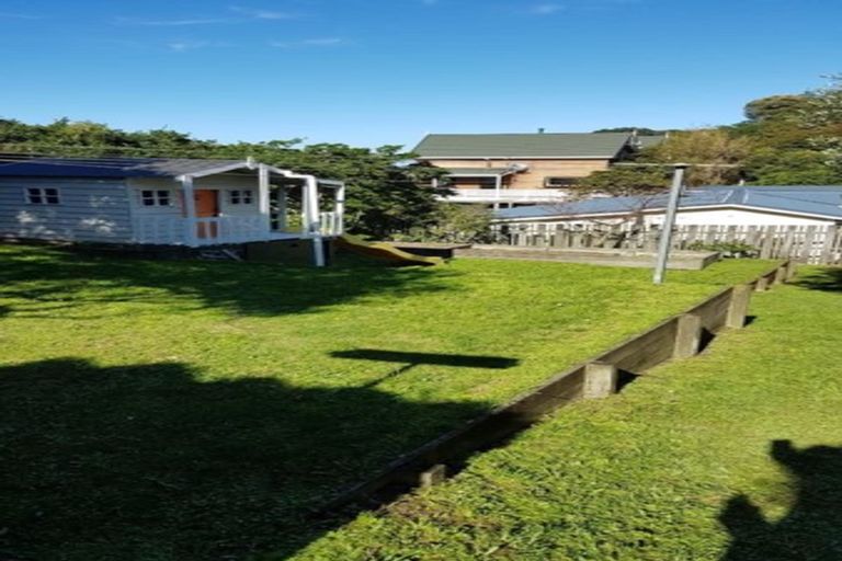 Photo of property in 9 Cam Street, Island Bay, Wellington, 6023