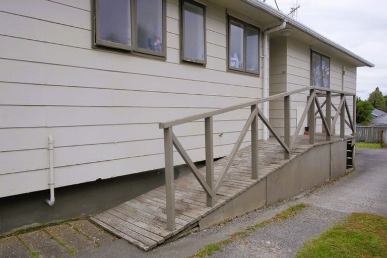 Photo of property in 15 Russell Street, Marton, 4710