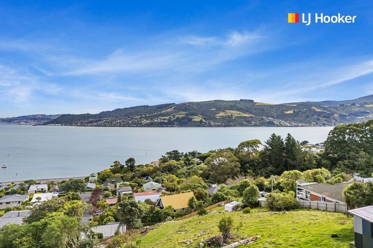 Photo of property in 51 Wharfdale Street, Macandrew Bay, Dunedin, 9014