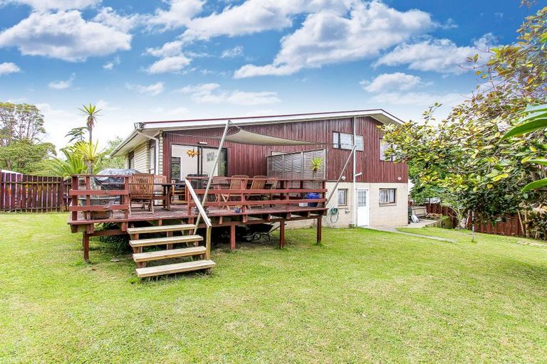 Photo of property in 21 St Catherine Crescent, West Harbour, Auckland, 0618