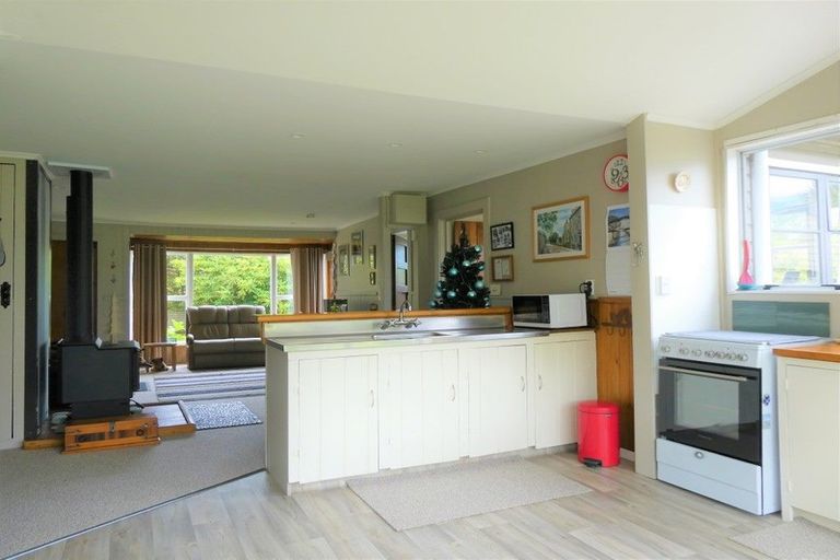 Photo of property in 12 Butlers Road, Ruatapu, Hokitika, 7883