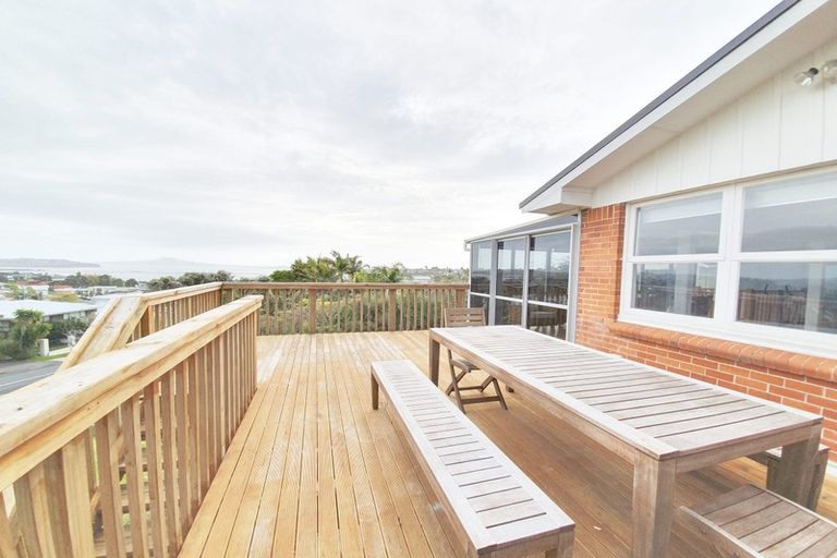 Photo of property in 1/24 Pigeon Mountain Road, Half Moon Bay, Auckland, 2012